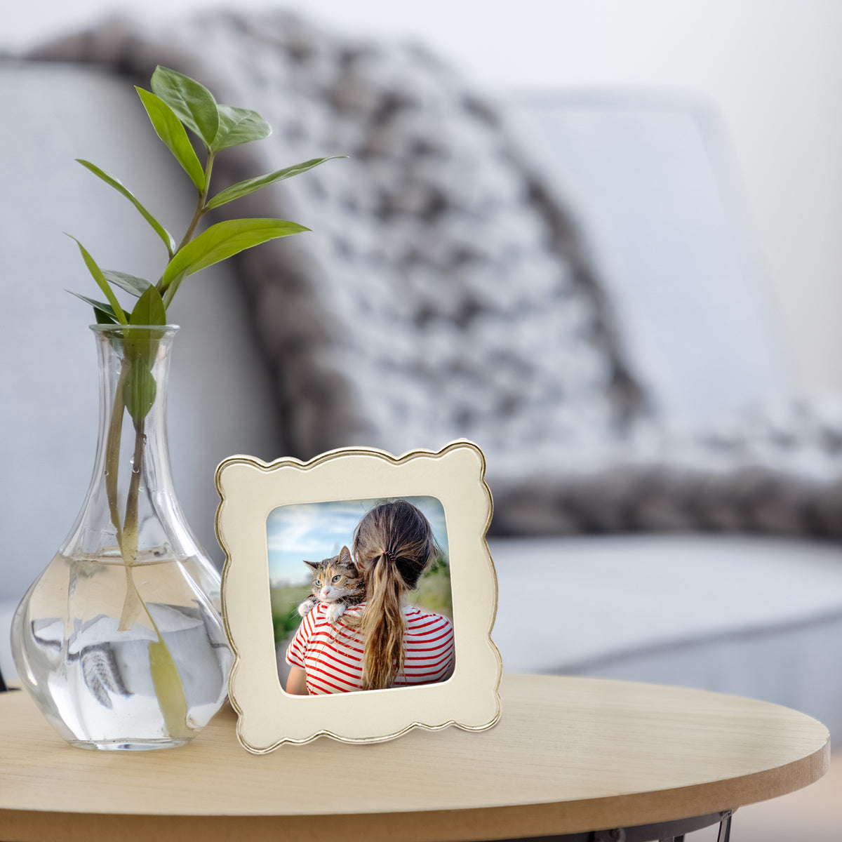 Gold Scallop Double Heart Easel Picture Frame, 4x4