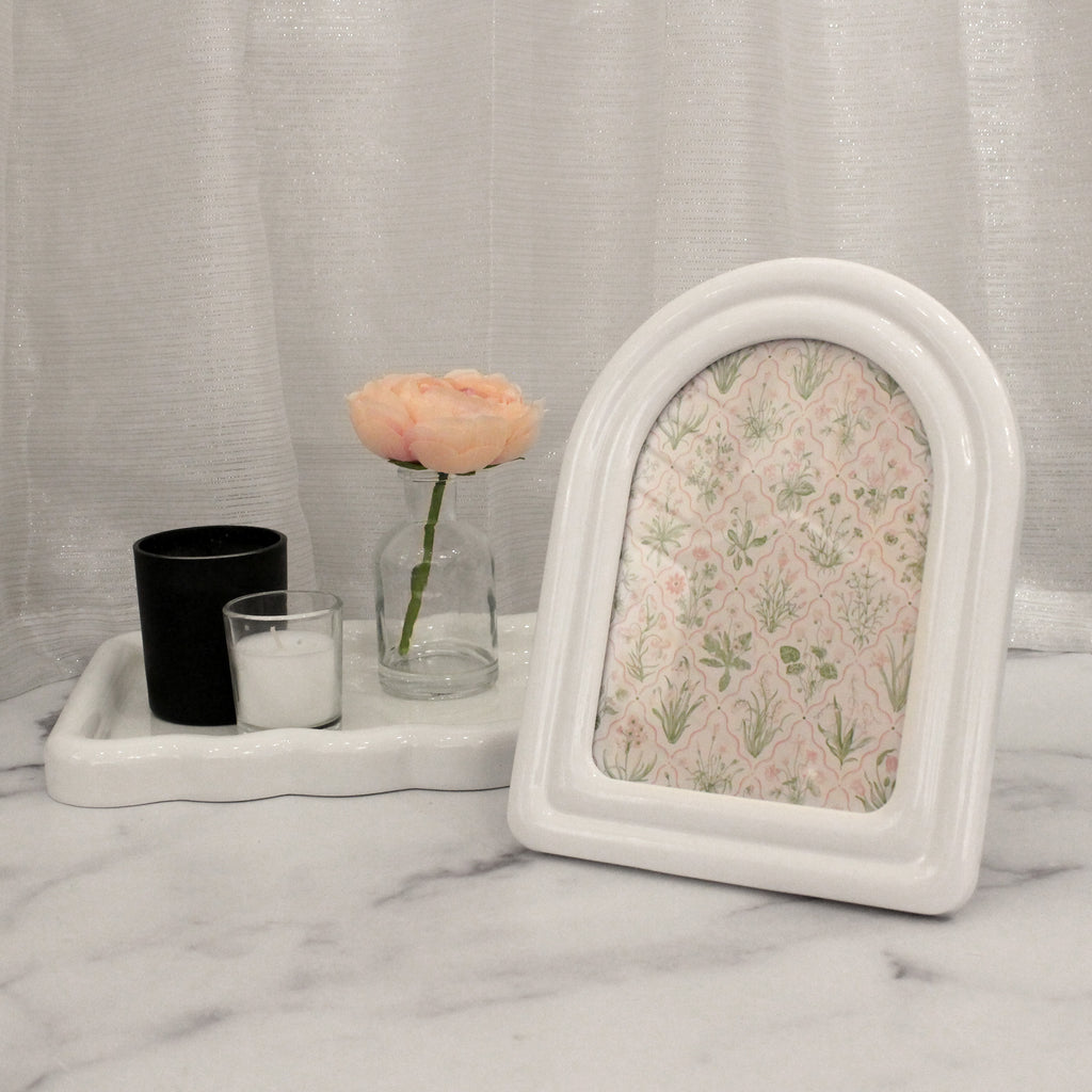 White Arch Picture Frame, 5x7