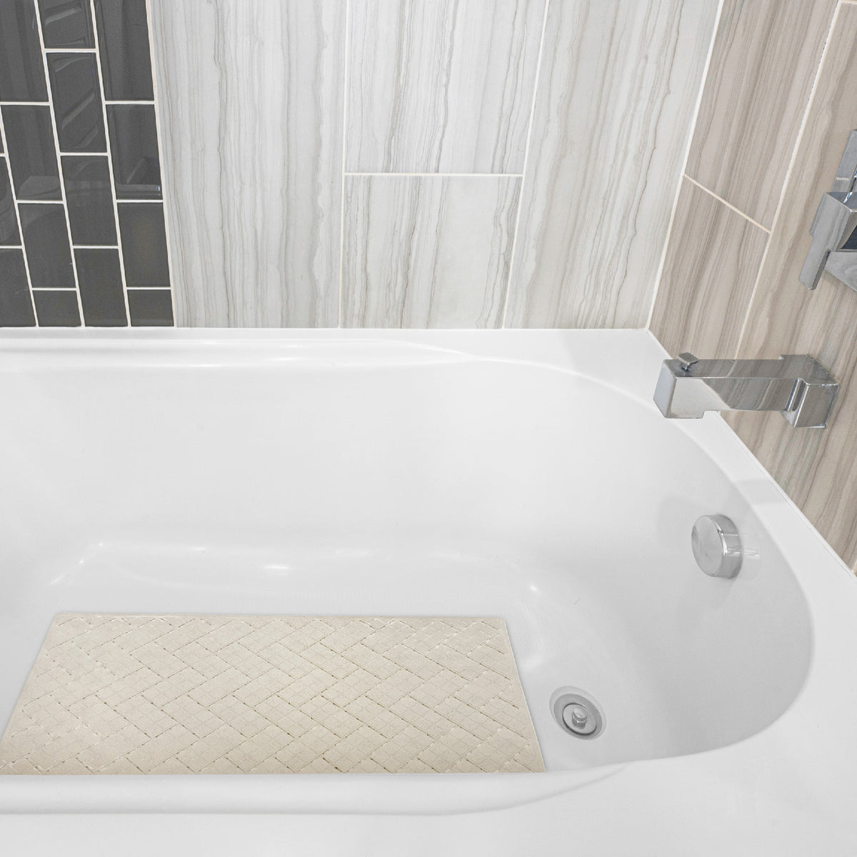 Eco-Friendly Geometric Bath Mat, Light Tan, 16.9" x 29.5"